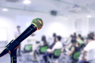 当众演讲技巧的方法有哪些？进来告诉你！