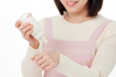 月嫂学习教你认识催乳三穴位！