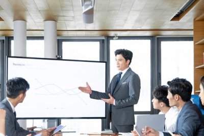 如何让你的即兴演讲内容吸引观众？