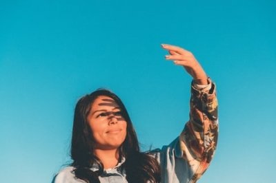 近视手术和双眼皮手术，两者之间冲突吗？