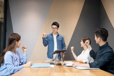 “口才决定领导力”，增强领导力口才的技巧！
