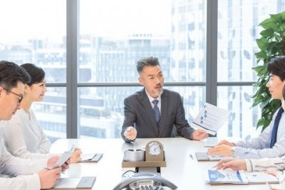 提升当众讲话魅力的方法有哪些？有什么方法技巧？