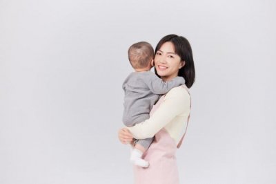 月嫂学习：羊水破了该如何面对？