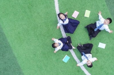 瑜伽每天必练8个动作，让时光在你身上倒流！
